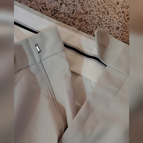 Jos A Bank 34x30 Khaki Traveler Dress Pants - Tailored Fit-  Brand New with Tags - Picture 4 of 5